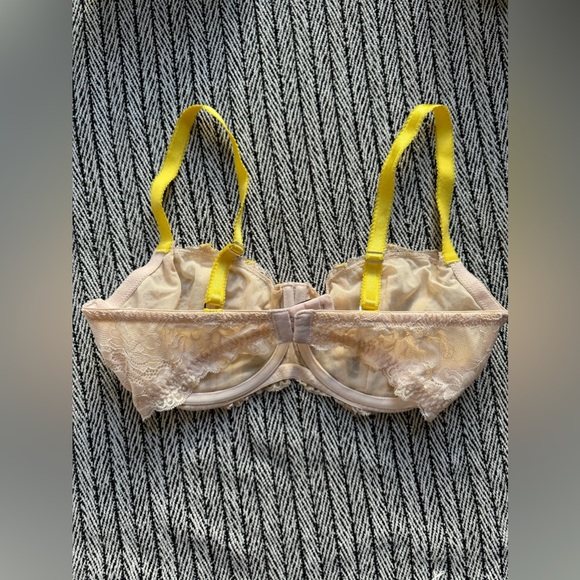 Adore Me Yellow and Peach Ribbed Lace Bra - Picture 4 of 5